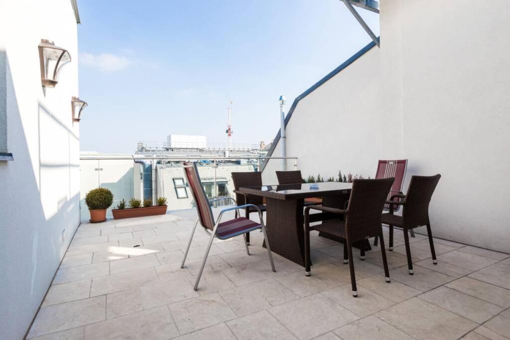 Grosses Penthouse #12 Mit Terrasse Und Aussicht Daire Viyana Dış mekan fotoğraf