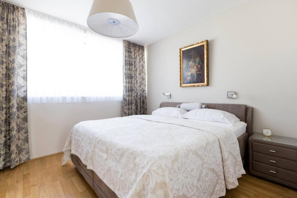 Grosses Penthouse #12 Mit Terrasse Und Aussicht Daire Viyana Dış mekan fotoğraf