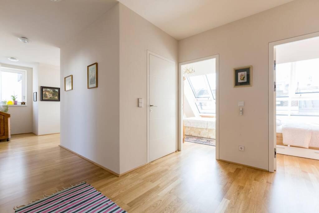 Grosses Penthouse #12 Mit Terrasse Und Aussicht Daire Viyana Dış mekan fotoğraf